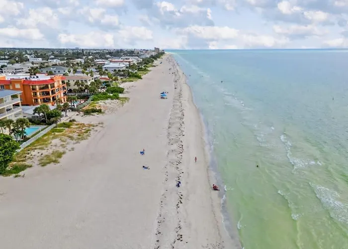 Pet Friendly 2b Games & Bbq - Walk To The Clearwater Beach