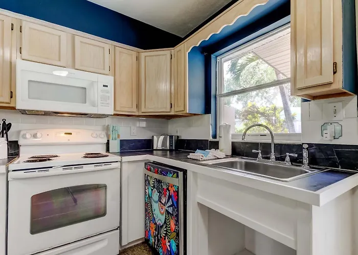Pet Friendly 2b Games & Bbq - Walk To The Apartment Clearwater Beach